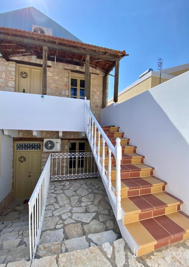 Apartmán To Petrino Meyísti Exteriér fotografie